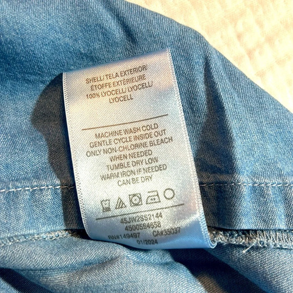 Joe’s jeans, flutter sleeve chambray blouse Nwt - Picture 6 of 7